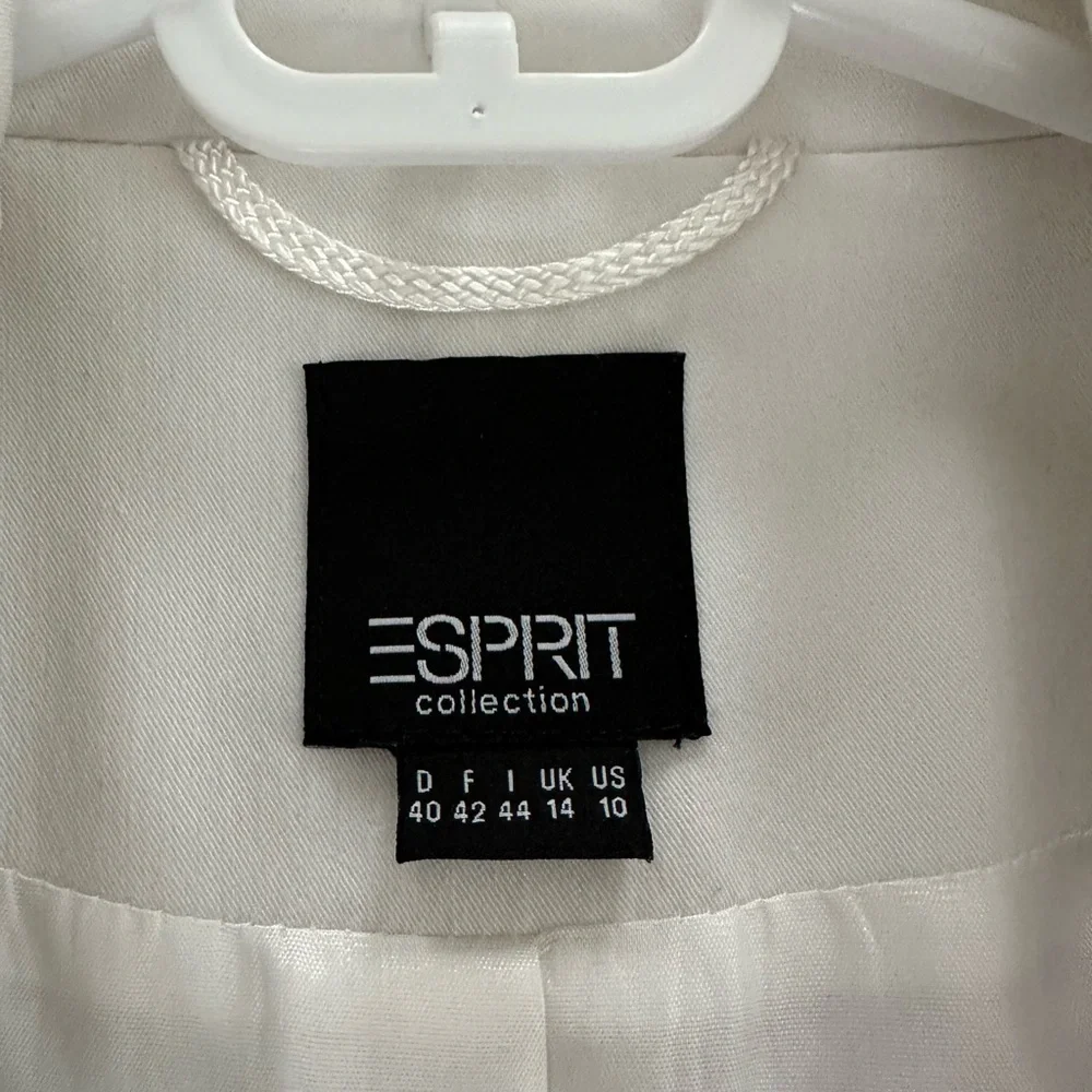 ESPRIT women’s size 10 blazer & pants/suit. - Picture 3 of 8
